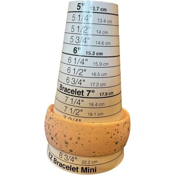 Vintage Pink Speckled Bangle Bracelet - Picture 2 of 4